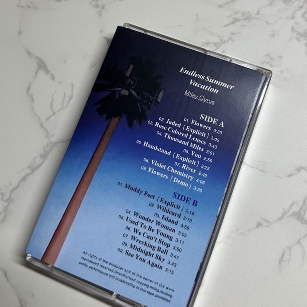 Miley Cyrus Cassette Tape | En - Audio Music Original recensione e prezzo