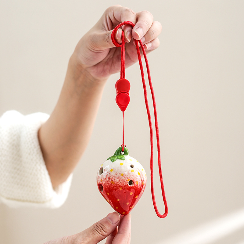 Cute Strawberry Shaped Ocarina - Ocarina Ceramic recensione e prezzo